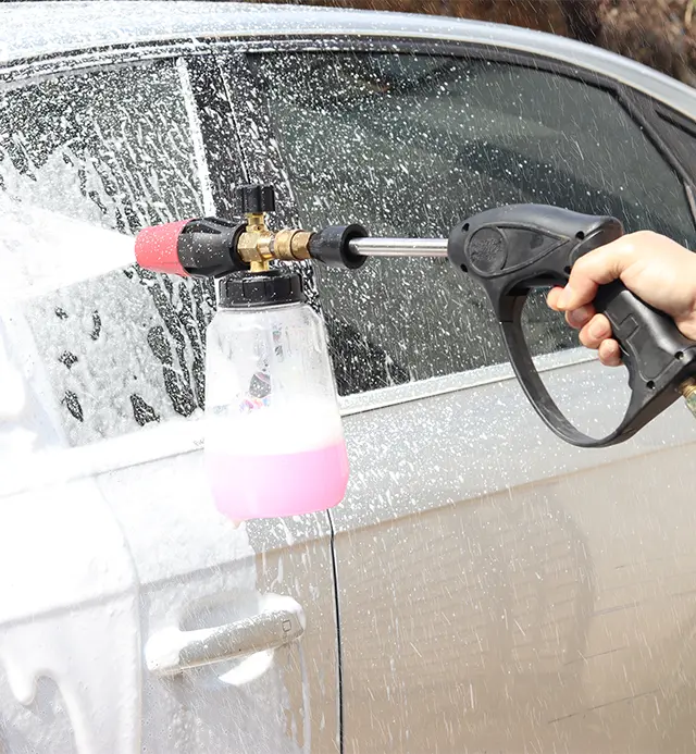 Cómo arreglar una máquina de lavado de autos con baja presión y salida de agua débil